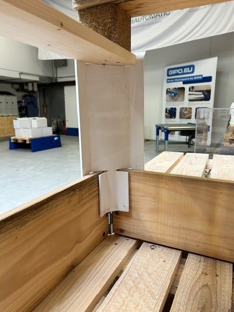 Fabriksny STABELFASTE METAL PALLEBEN, AFSTAND 250 mm Malet Ral 9003 - Billede 2